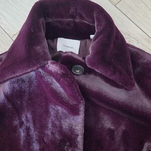 Vince Women's Luxurious Velvet Jacket in Deep Purple